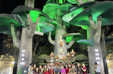 Giáo xứ nên thông báo và kêu gọi giáo dân tham gia tour La Vang như thế nào?